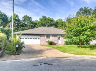 5201 Prince Charles Ct, Arlington, TX 76017