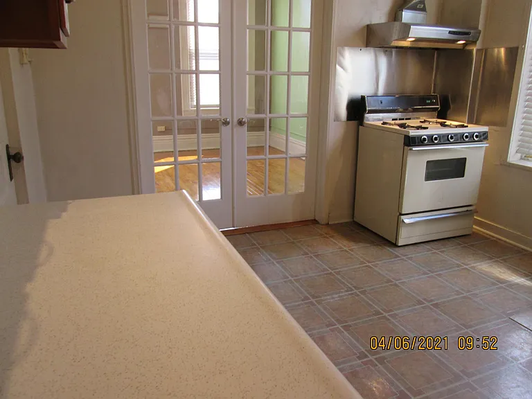 Kitchen towards LR