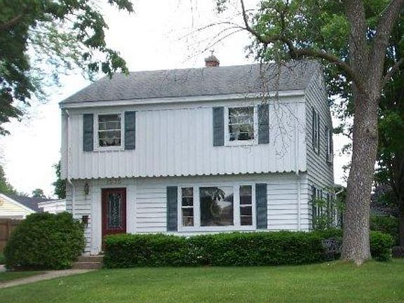 2nd image of 1535 Vista Ave