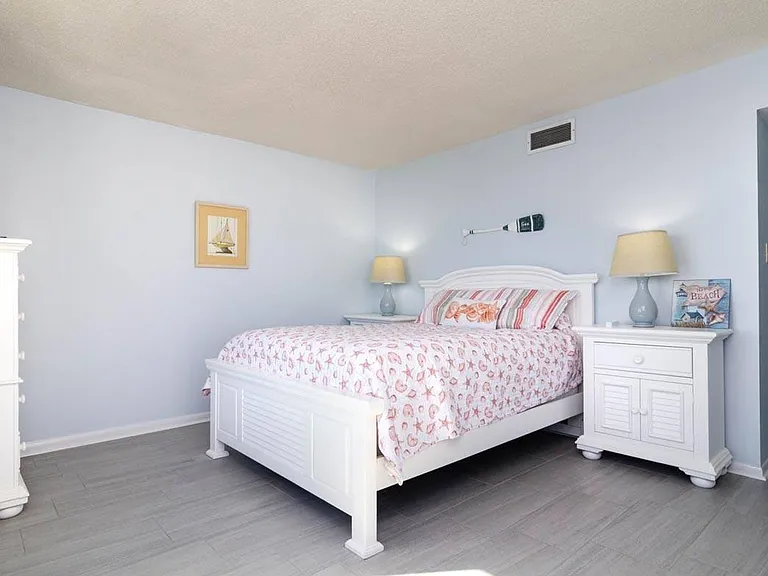 95 S Lumina Ave #8H — Photo 18