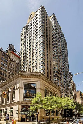 Rented by R New York | media 20