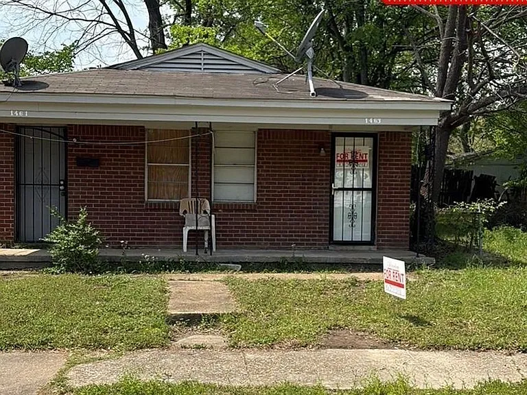 1463 Boxwood St — Photo 1