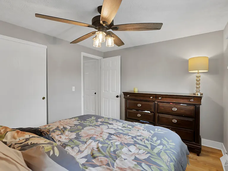 548 Theori Ave — Photo 31