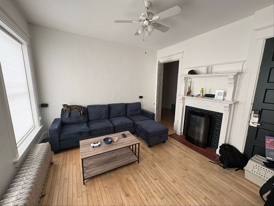 1st image of 900 S 6th St Unit 1