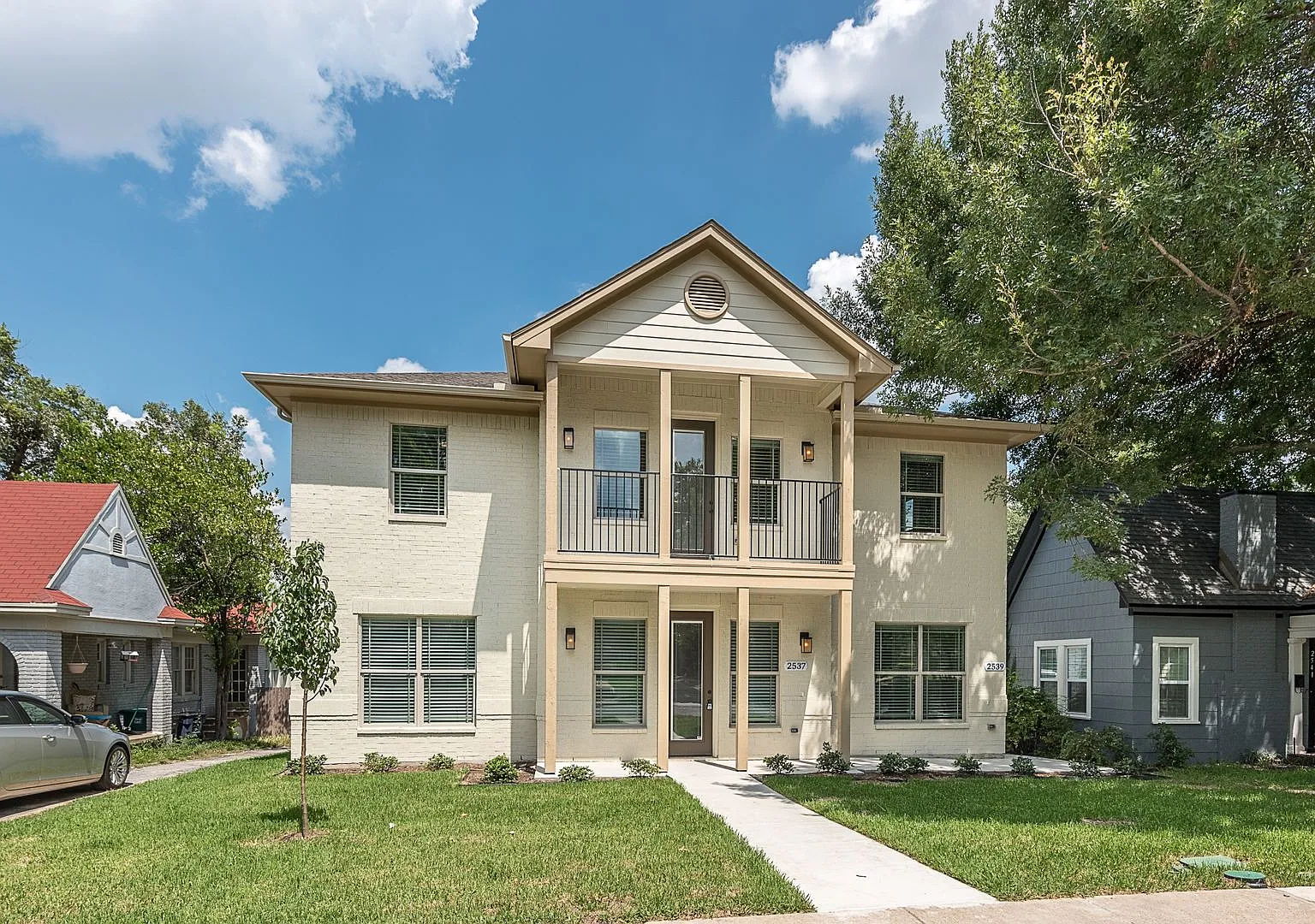 * Move In Summer 2028 * 5 Bedrooms 3.5 Bath Walk To Tcu — Photo 1