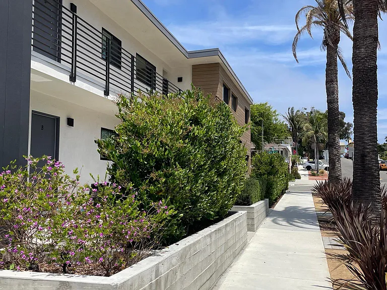 1007 S Juanita Ave #F — Photo 17