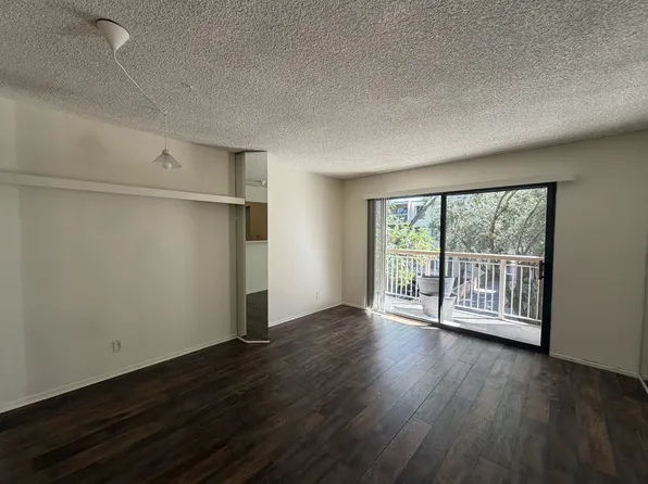 340 N Civic Dr, Walnut Creek, CA