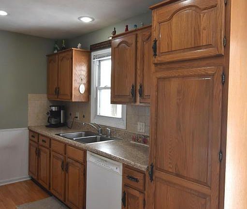 4th image of 3627 Wedgewood Dr SW