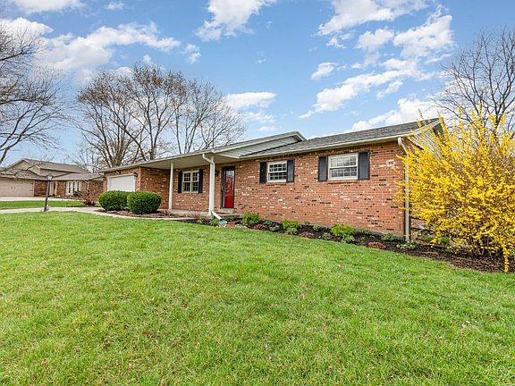 3rd image of 7003 Spruce Hill Cir