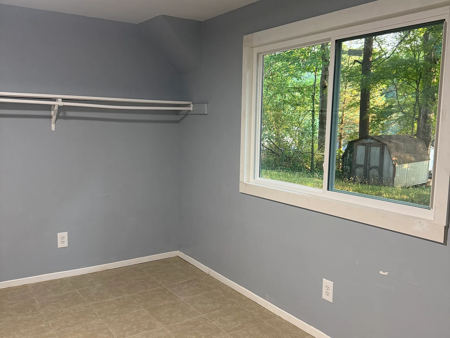 4 bed, 1310 sqft, $1,700 — Photo 3