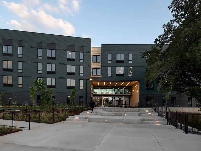Mahonia Crossing Apartments I — Photo 20