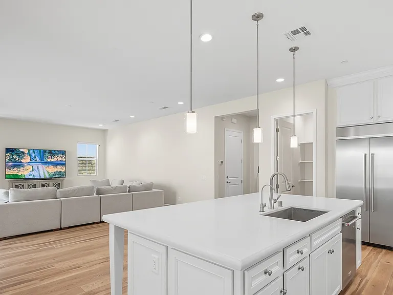 21217 Rockview Ter — Photo 16