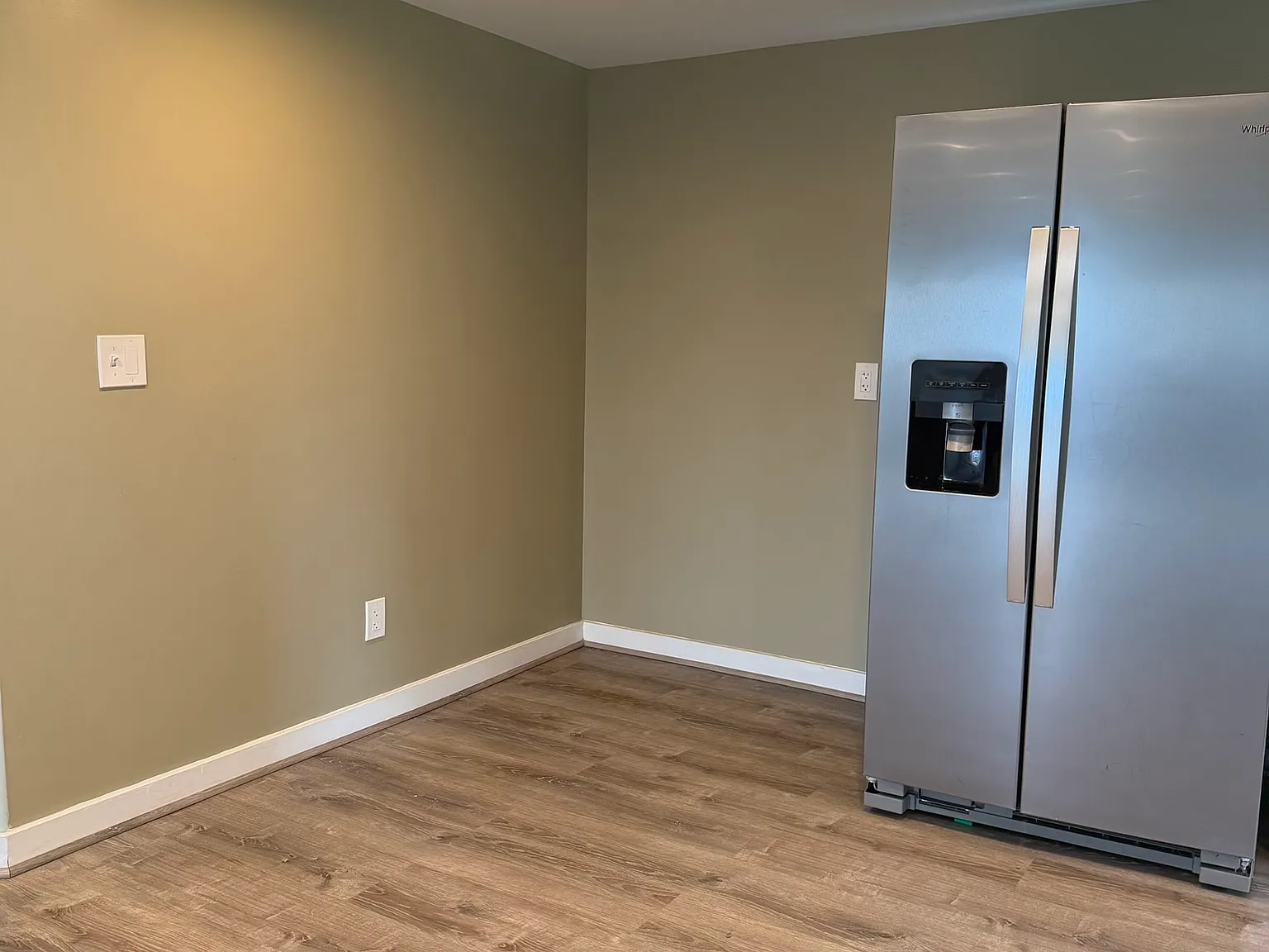 3 bed, 1300 sqft, $3,250 — Photo 3