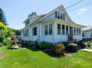 22 Lincoln St, Plainville, CT 06062