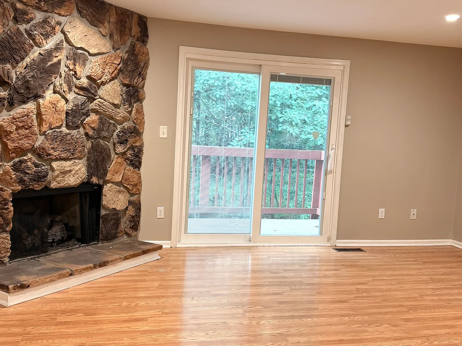 2 bed, 1470 sqft, $1,550 — Photo 3