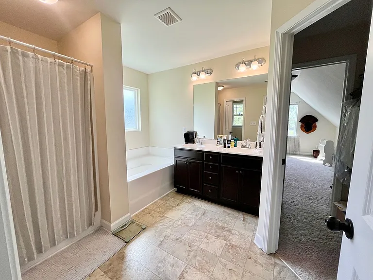 108 Wynstone Dr — Photo 12