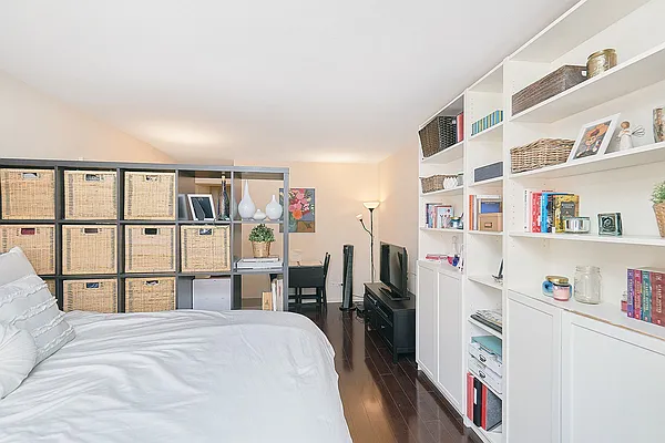 Rented by Compass | media 6