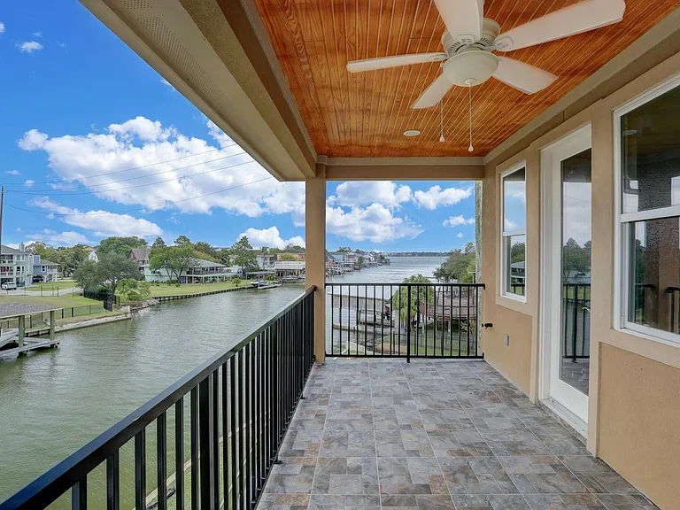 502 Amalfi Dr — Photo 30