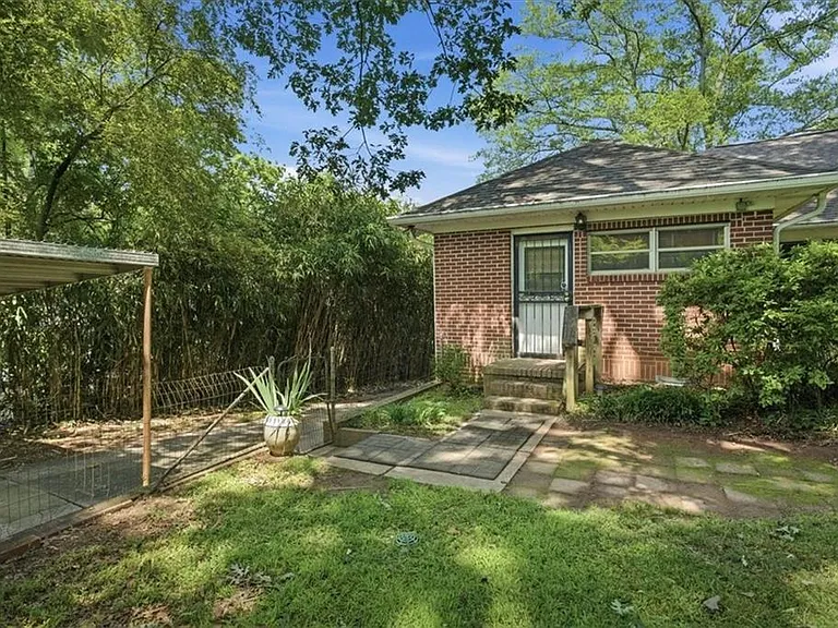 1513 Melrose Dr SW — Photo 32