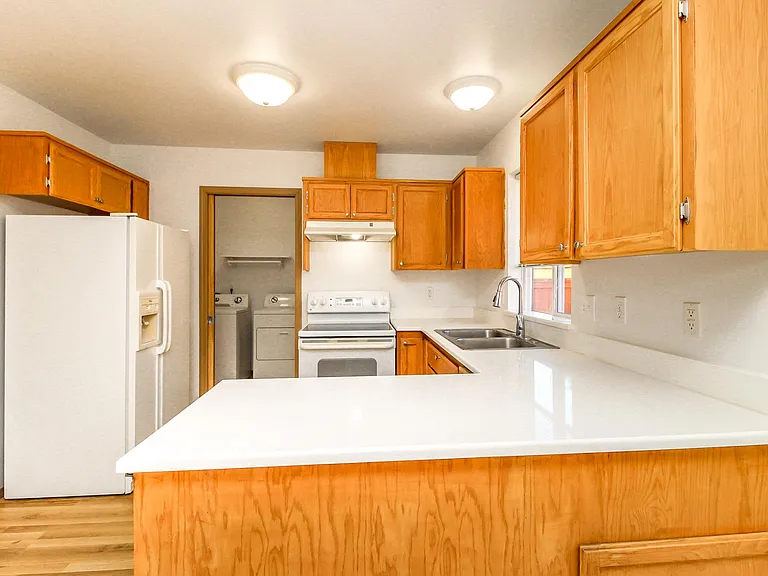 3307 S 43rd St — Photo 13