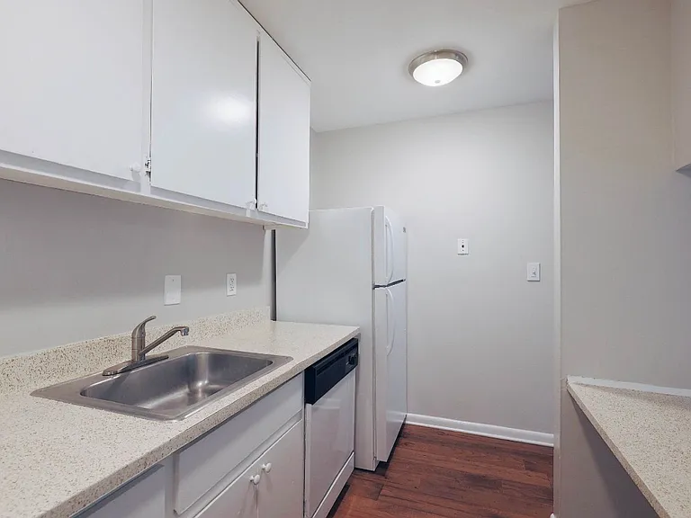 Modern Living in the Heart of Northlake — Photo 54