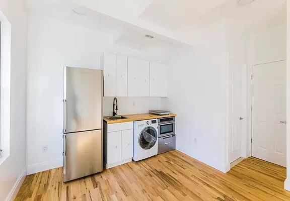 3rd image of 109 Audubon Ave #4C