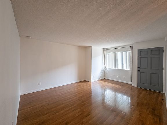 3rd image of 510 S Adams St APT 3