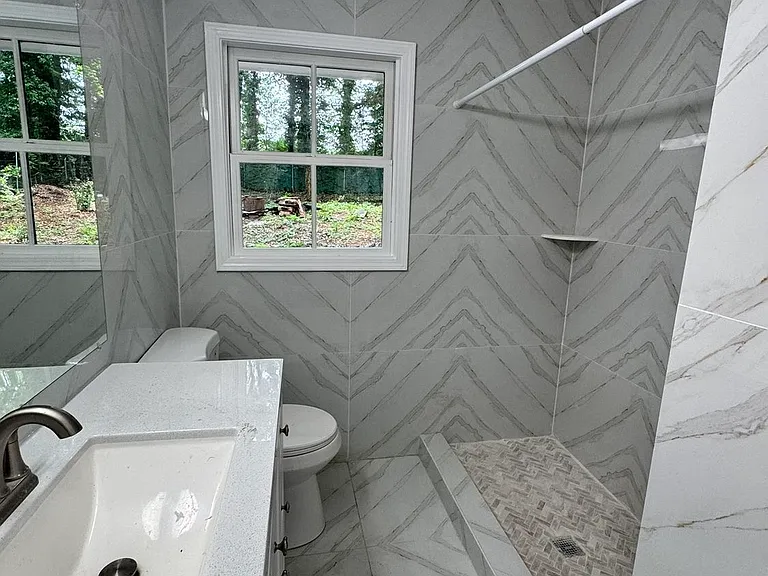 1508 Vancouver Dr — Photo 15