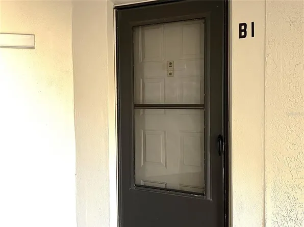2655 Pine Ridge Way N APT B1, Palm Harbor, FL 34684
