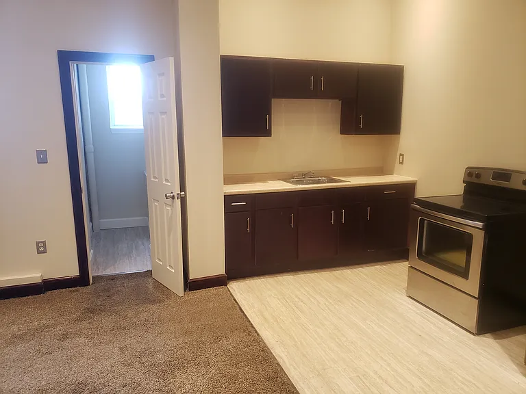 255 Schuyler Ave #321 — Photo 9