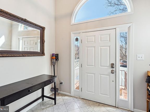 3rd image of 10127 Turnberry Pl