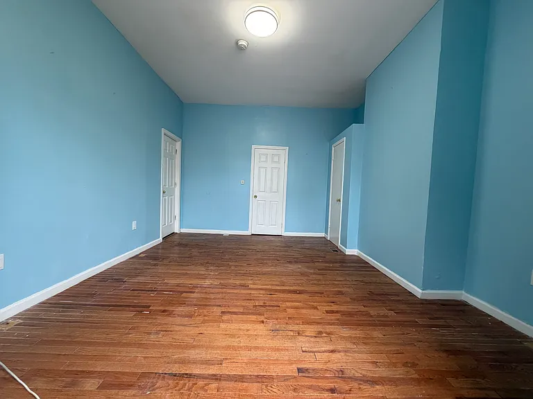 192-194 Littleton Ave #1A — Photo 6
