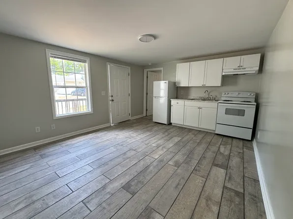 905 Riverside Dr APT 22, Columbia, TN 38401