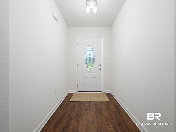 3rd image of 12205 Chaucer Ave
