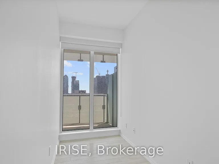 197 Yonge St #3405 — Photo 17