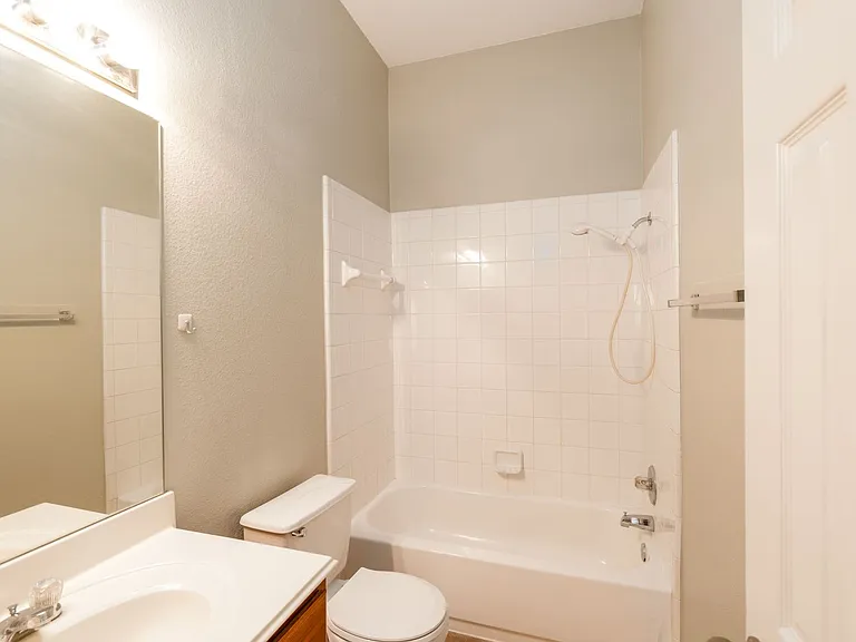 11516 Sunny Creek Ln — Photo 6