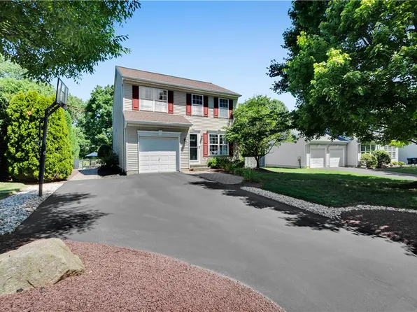 4118 Maria Ln, Bethlehem, PA 18017
