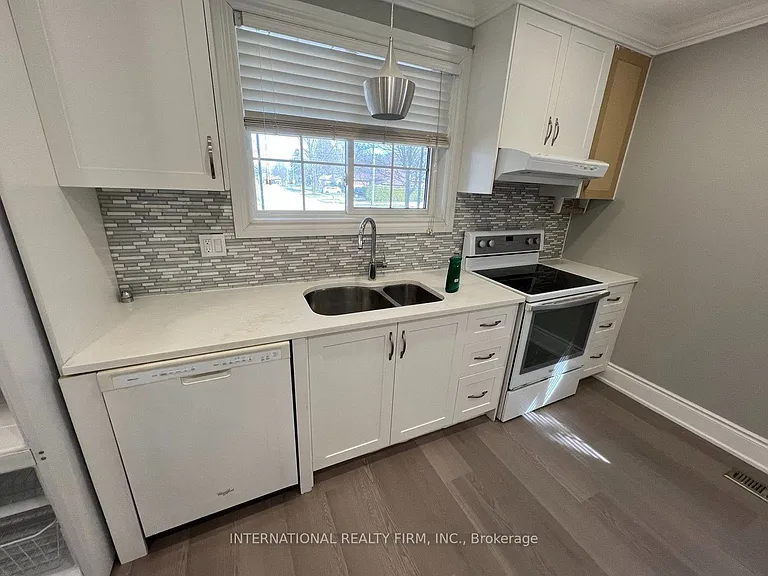 73 Murray Dr #101 — Photo 14