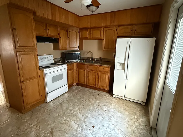 6240 SW 22nd Ct — Photo 14