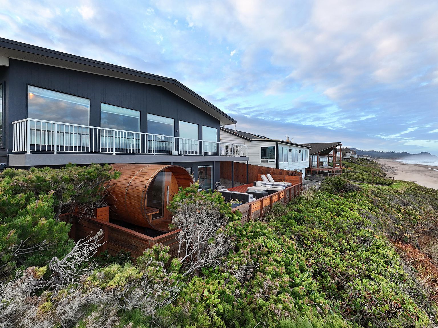 5455 El Mundo Ave, Lincoln City, OR 97367 | Zillow
