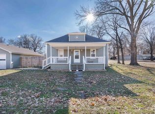208 W Pettis St, Green Ridge, MO 65332