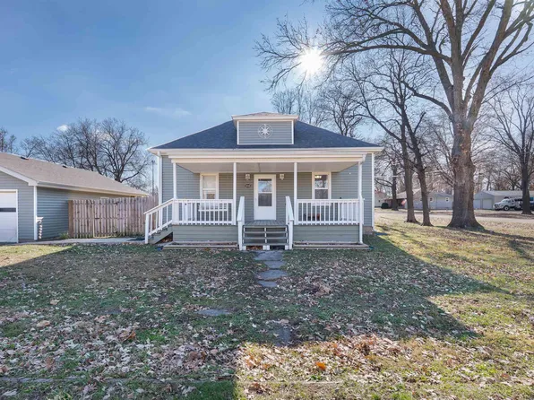 208 W Pettis St, Green Ridge, MO 65332