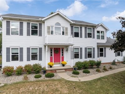 1905 Hampshire Cir NW, Uniontown, OH, 44685