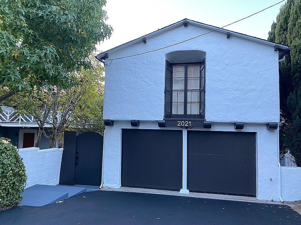 2nd image of 2021 Tampa Ave