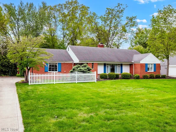 23237 S Melrose Dr, Westlake, OH 44145