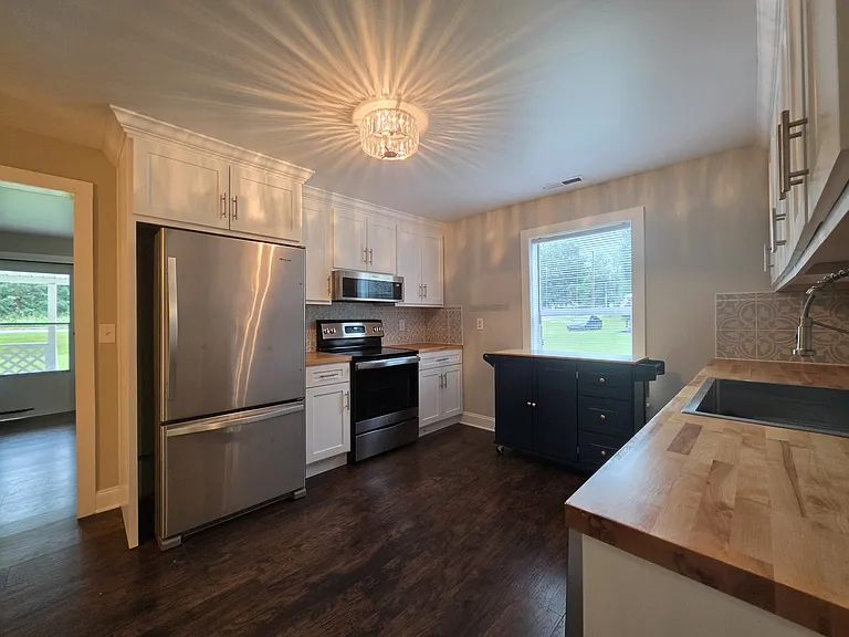 1102 E Georgia Rd — Photo 5