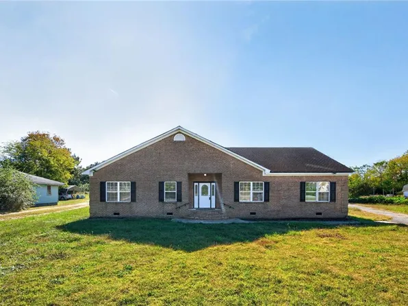 4820 Old Stage Hwy, Smithfield, VA 23430