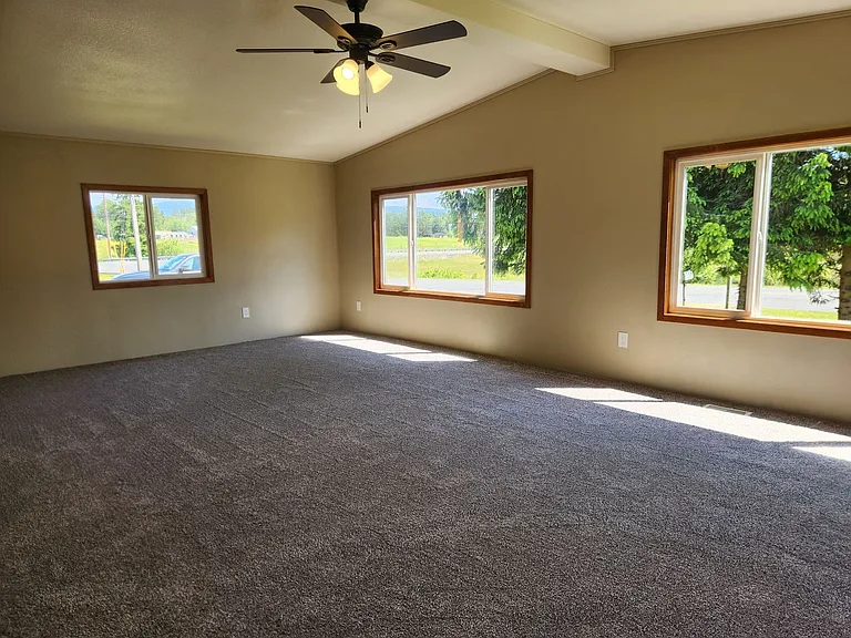 882 E Kelly Rd — Photo 8