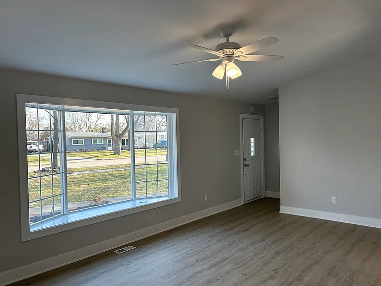 11478 Silver Dr — Photo 8