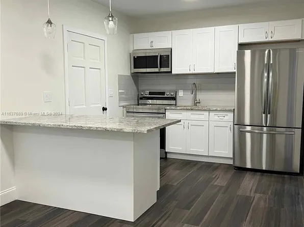 426 N G St, Lake Worth, FL 33460